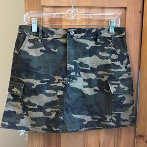 F21 Camo mini skirt